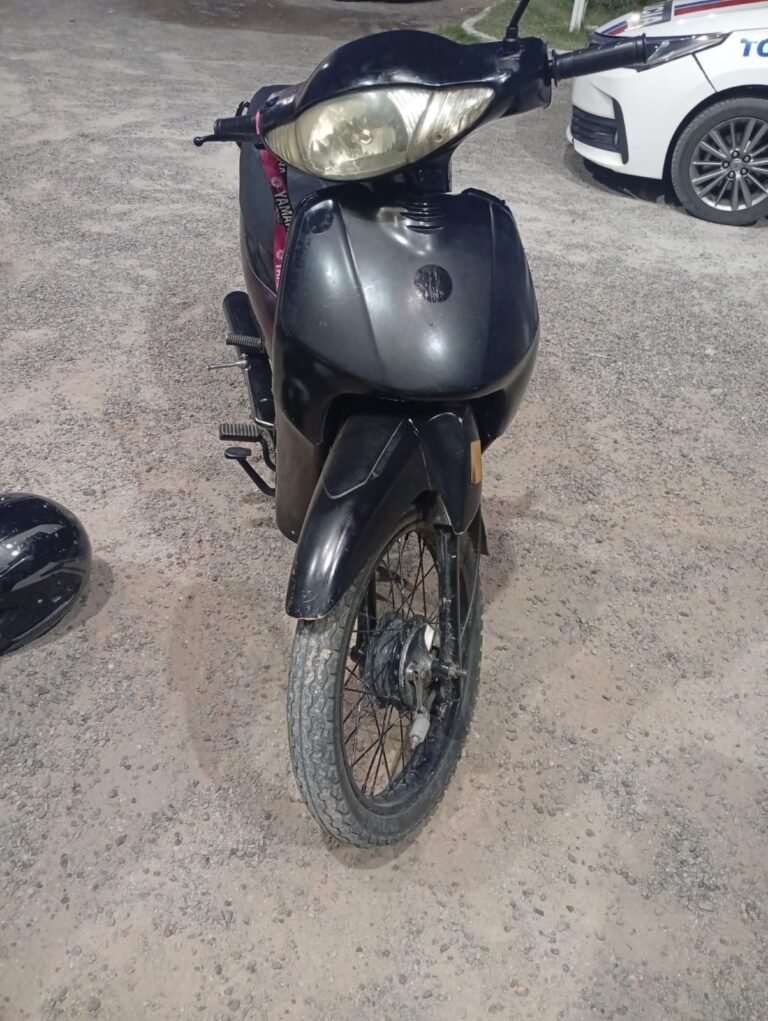 Tenía una moto robada con patente cambiada: lo descubrieron durante otra flagrancia